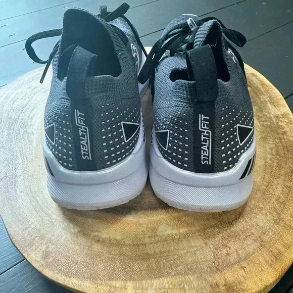 Brooks Levitate 5 Stealth Fit Gray-Purple Women's Running Shoes Size 7.5 - Picture 3 of 8